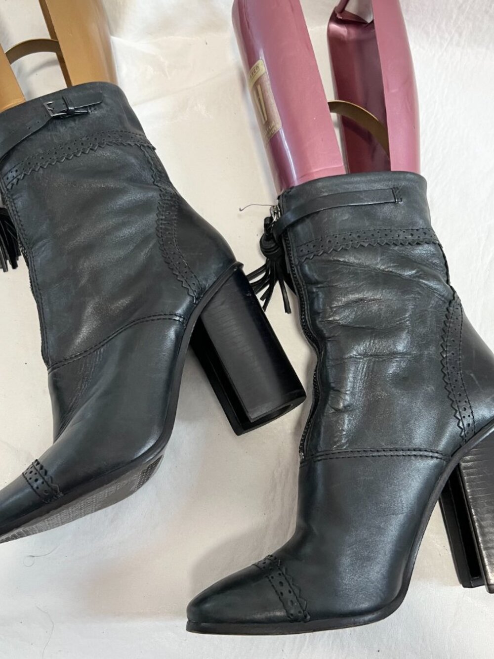 Tory Burch boots Huxley black leather womens 8.5 tassel zip up block high heel - Picture 6 of 16
